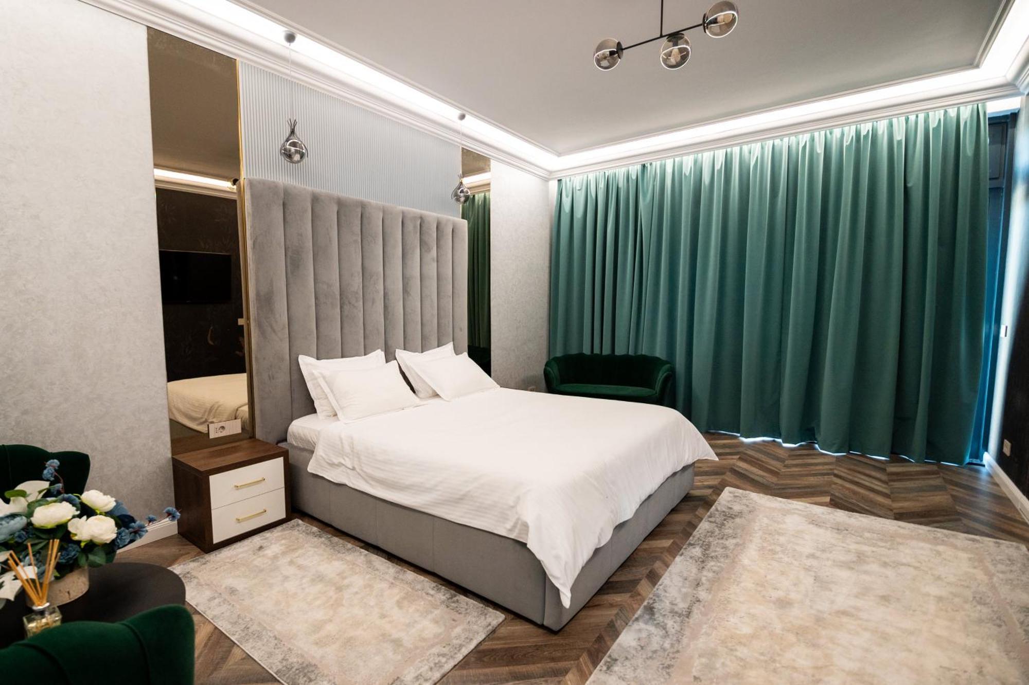 The Penthouse Otel Vaslui Dış mekan fotoğraf