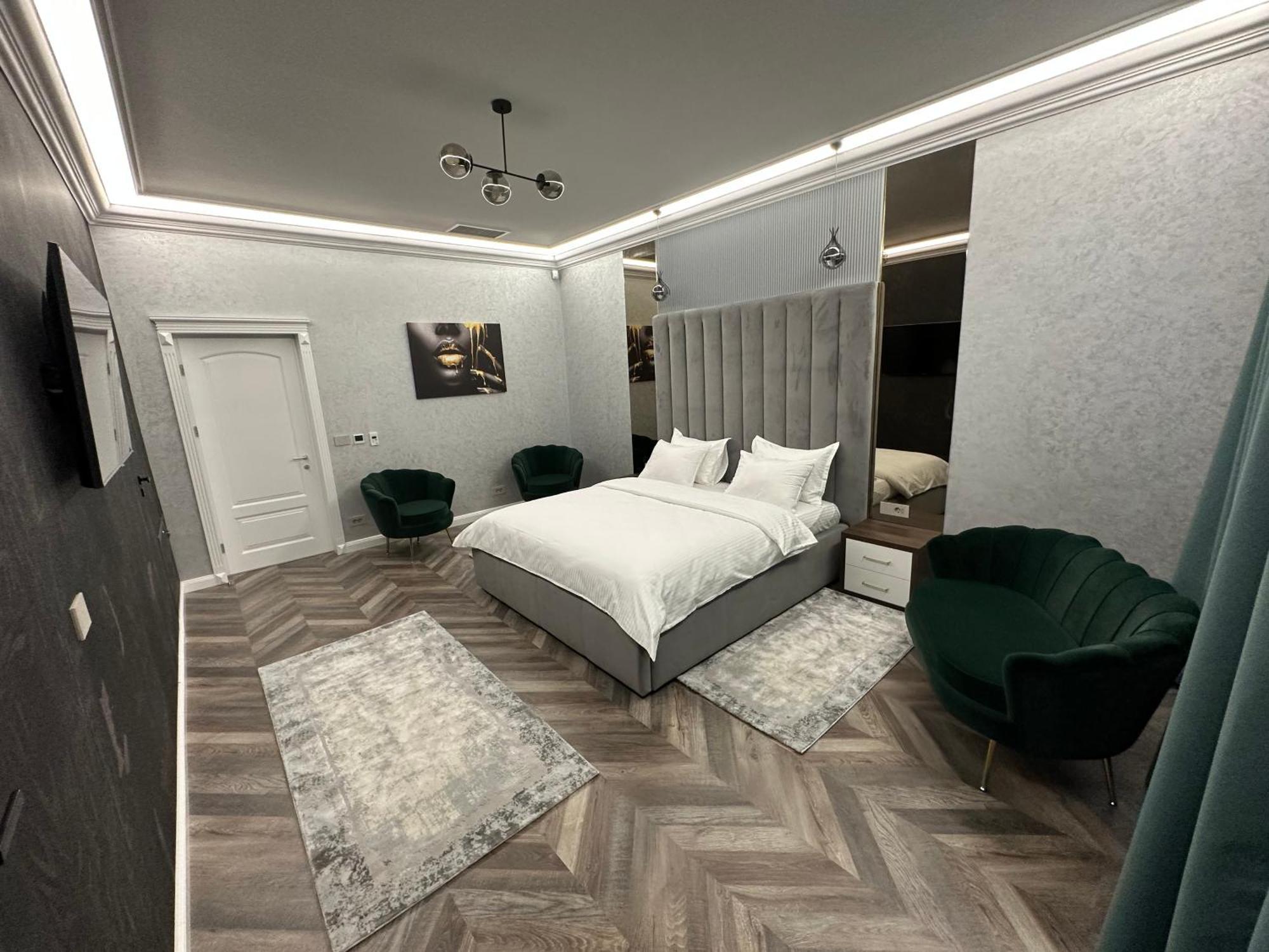 The Penthouse Otel Vaslui Dış mekan fotoğraf