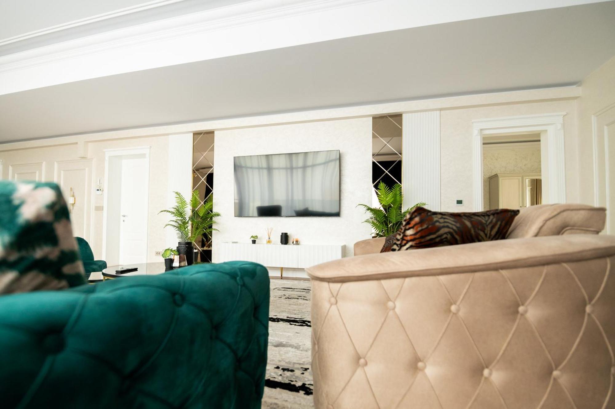 The Penthouse Otel Vaslui Dış mekan fotoğraf